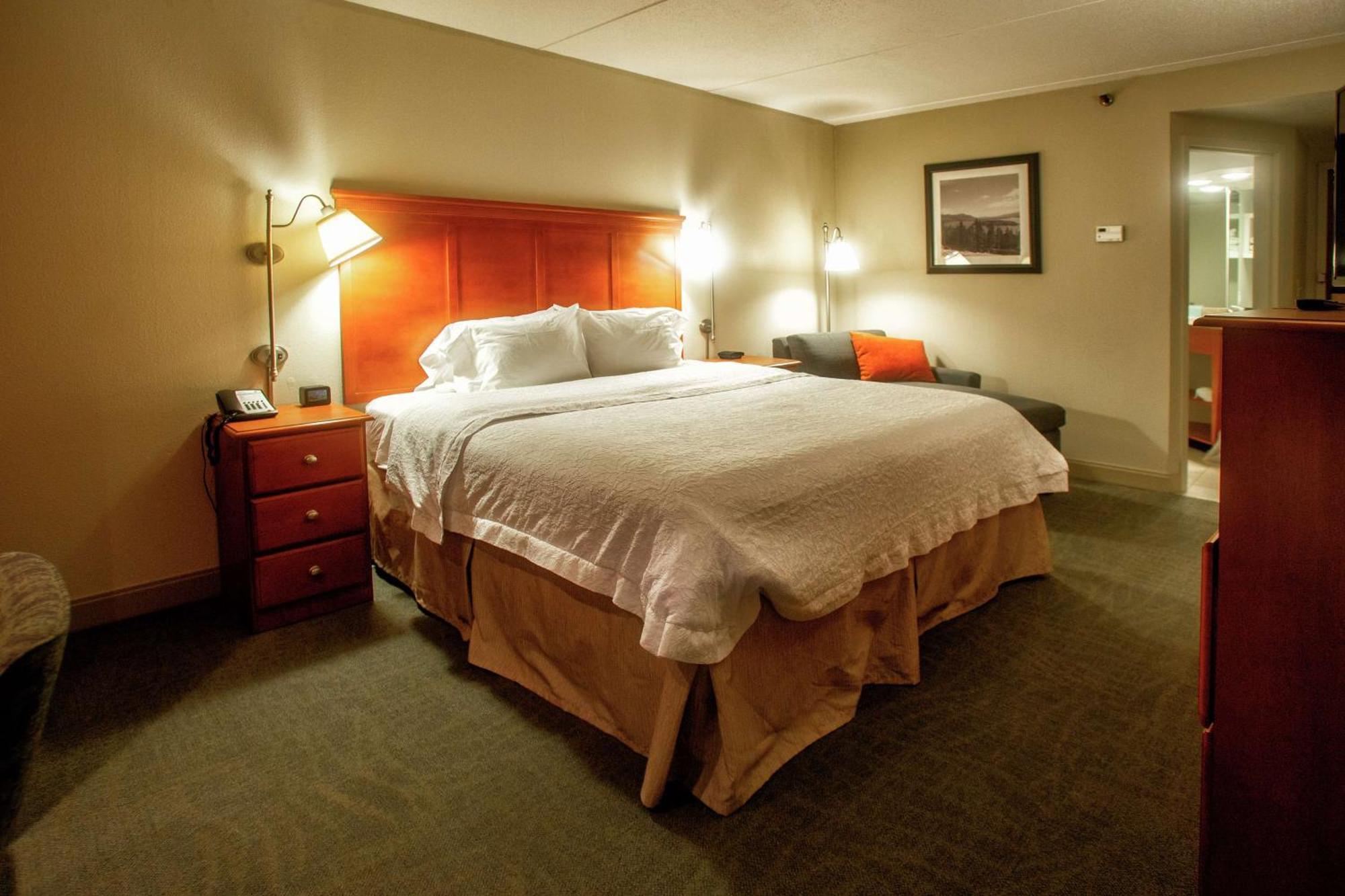 Hampton Inn Wheeling Exterior photo